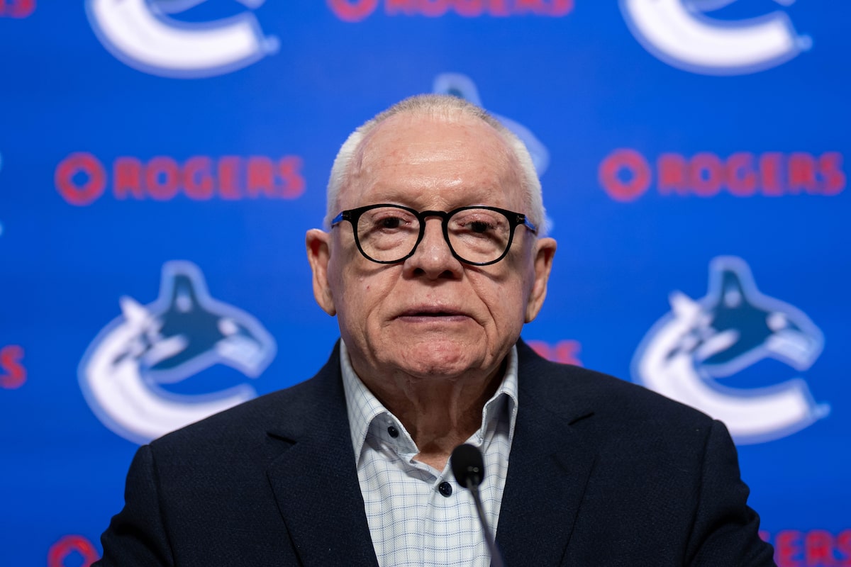 Jim Rutherford stepping down as Vancouver Canucks' president of hockey operations