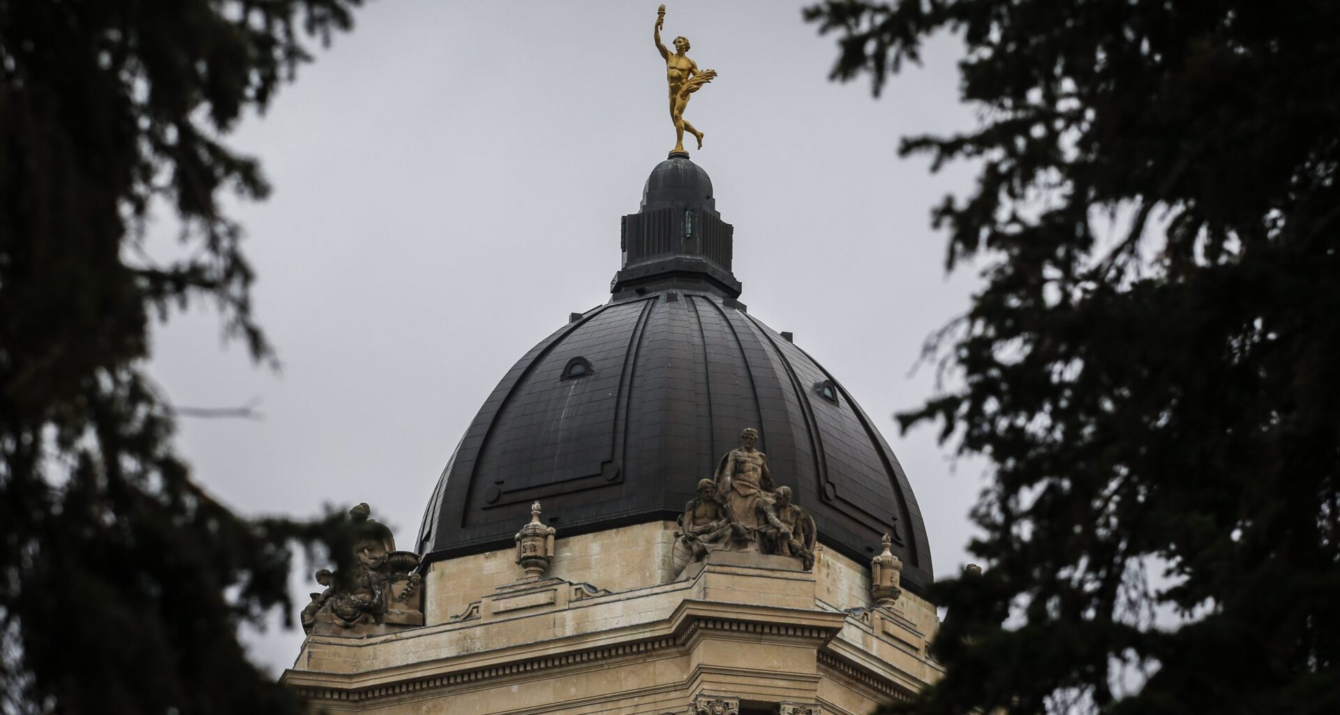 Manitoba's Opposition calls for an income-tax cut to be tacked onto the budget bill