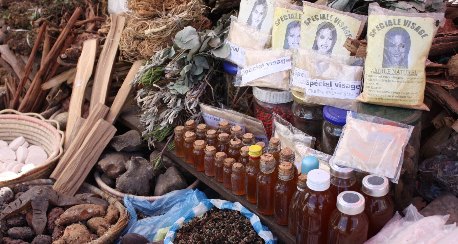 How Nigeria’s ‘algorithmic apothecary’ fuels a surge in risky herbal cures | Health News