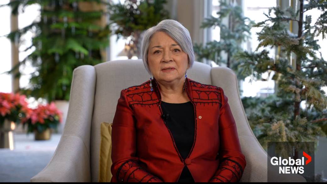 Click to play video: 'Mary Simon praises ‘extraordinary solidarity’ of Canadians in New Year’s message'