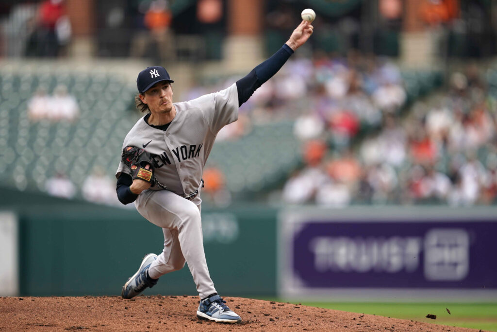 Max Fried Departs Game With Elbow Soreness
