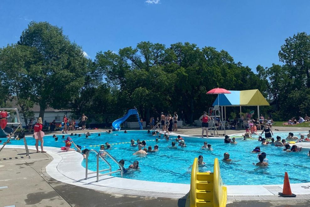 calgary outdoor pools