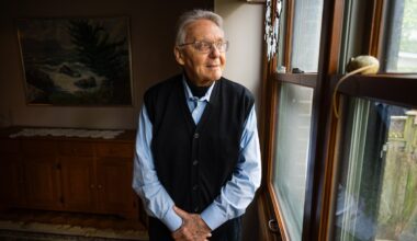 This retiree enjoys painting, podcasting and writing investment books