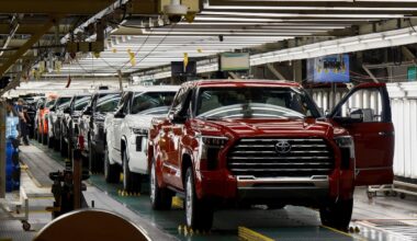 Trump administration wants to raise North American auto content to 82%, with half from U.S.