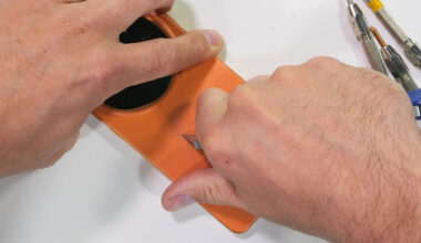 JerryRigEverything teardown reveals this ~$2,000 Ultra phone has a plastic back