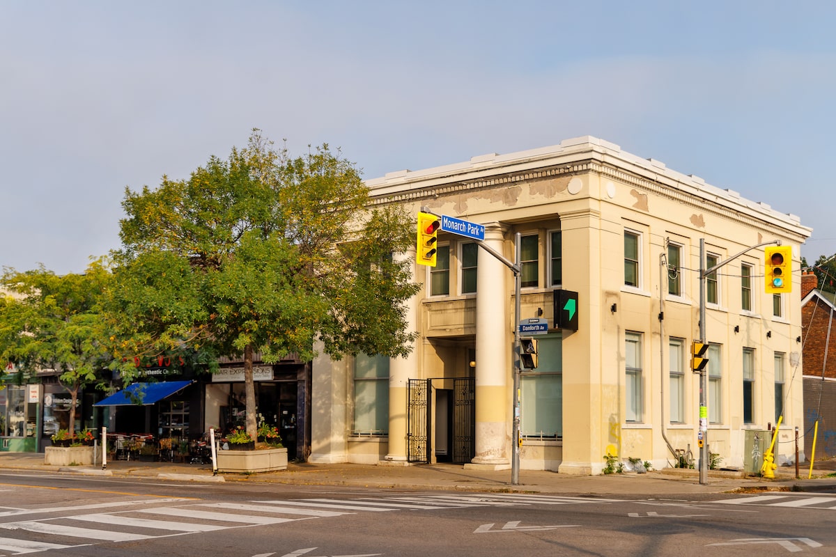 New love for an old bank