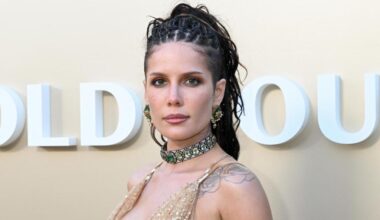 Halsey Frees the Nipple in a Completely Sheer Gown for the Gold Gala