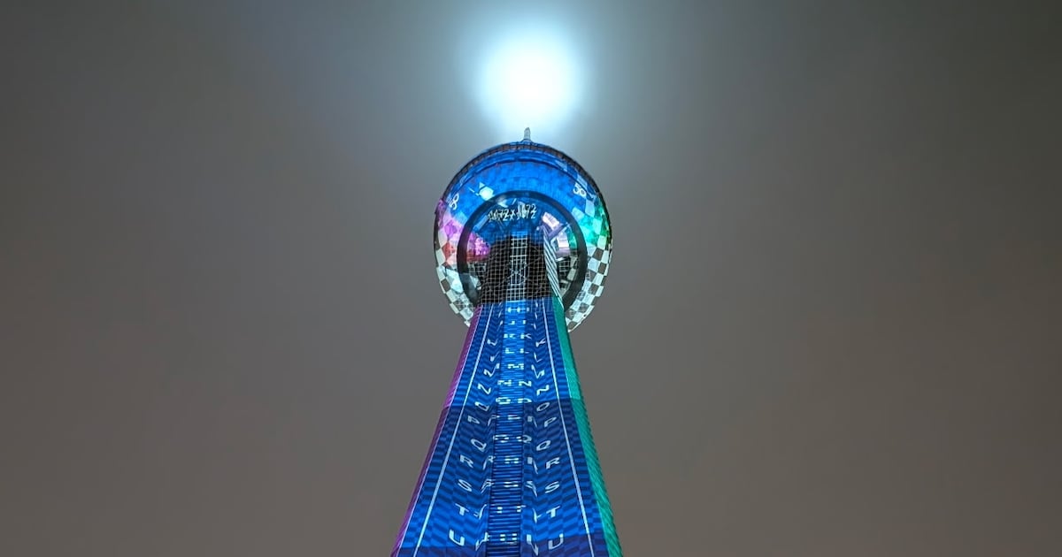 Iceman: CP24 confirms CN Tower activity connected to Drake