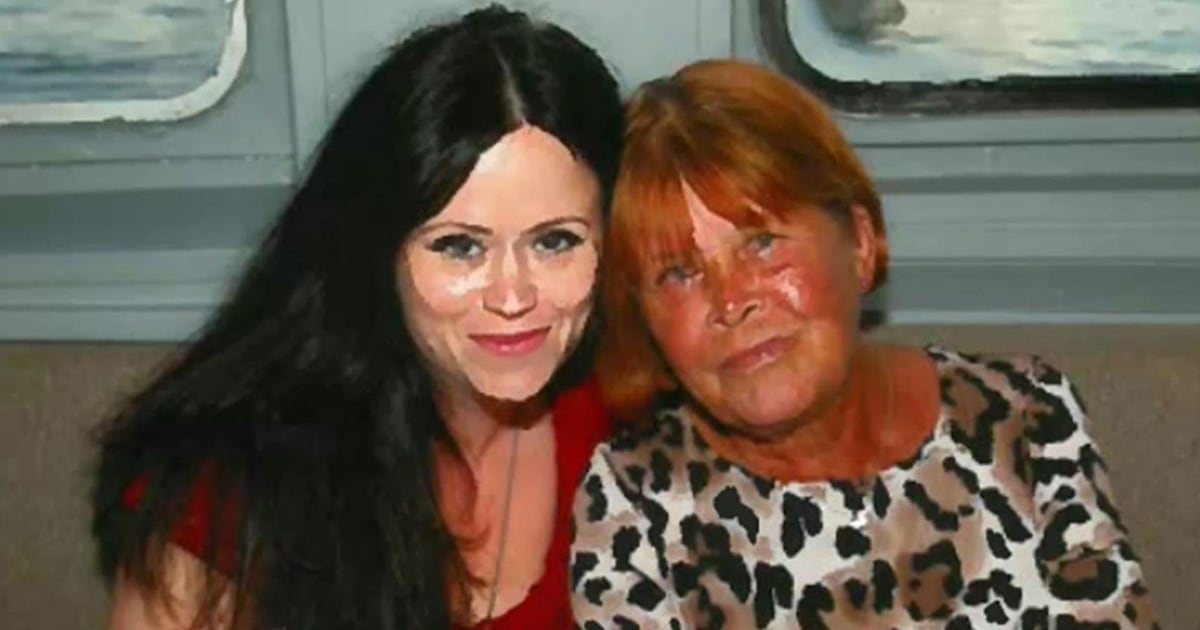 A Toronto woman's flower order for her mother's funeral mistakenly delivered to B.C.
