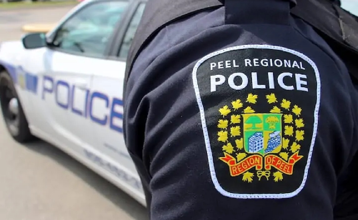 man stabbed at home in mississauga.