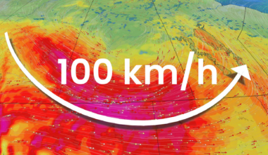 100+ km/h winds cause a dust storm on the Prairies