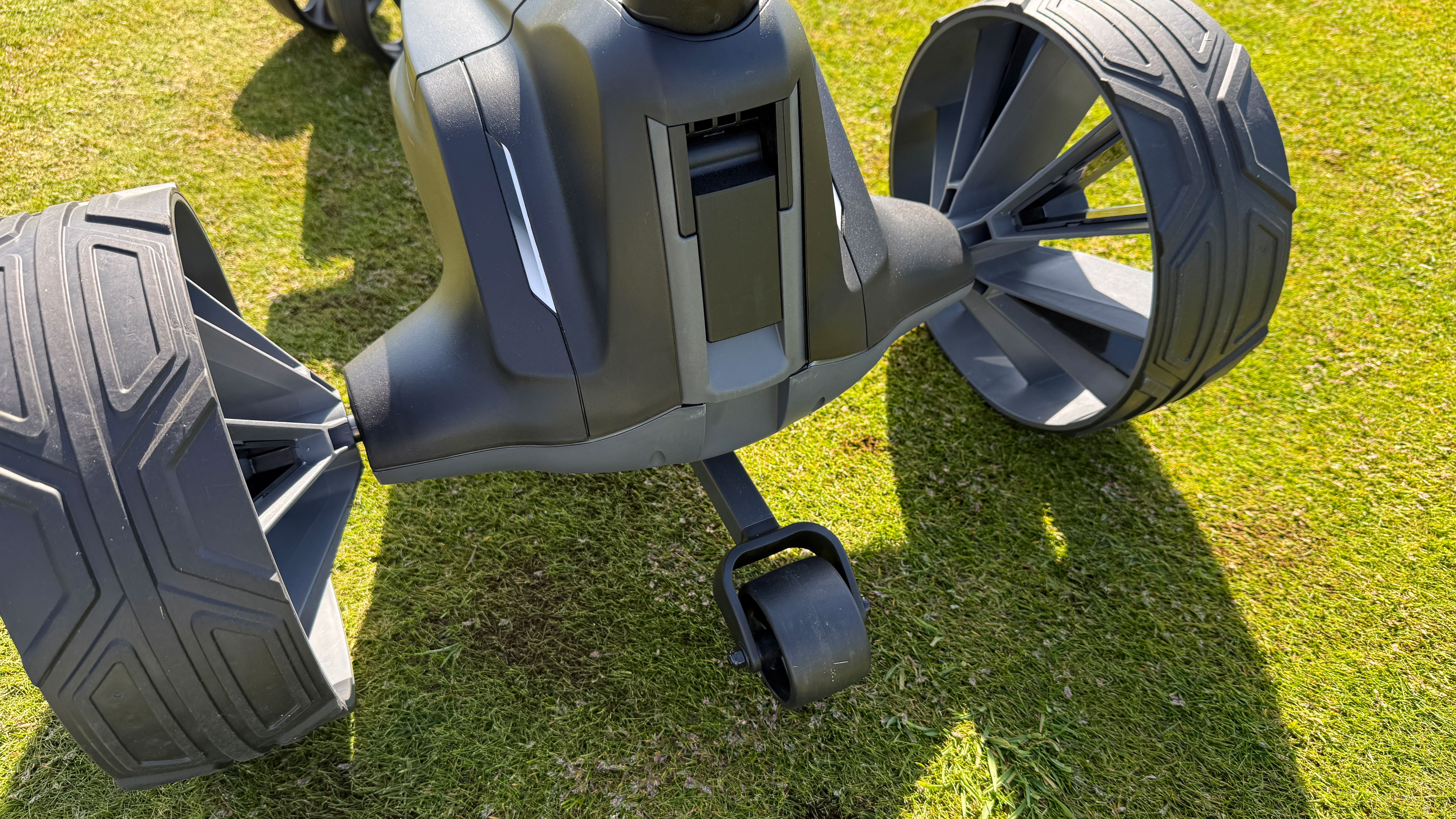 Motocaddy 2026 ME Remote Electric Trolley Review
