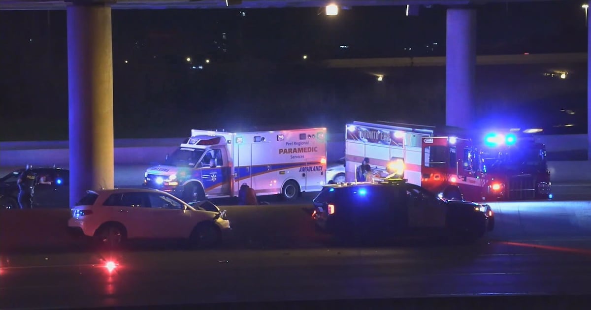 Toronto traffic: Highway 401 reopens in Etobicoke