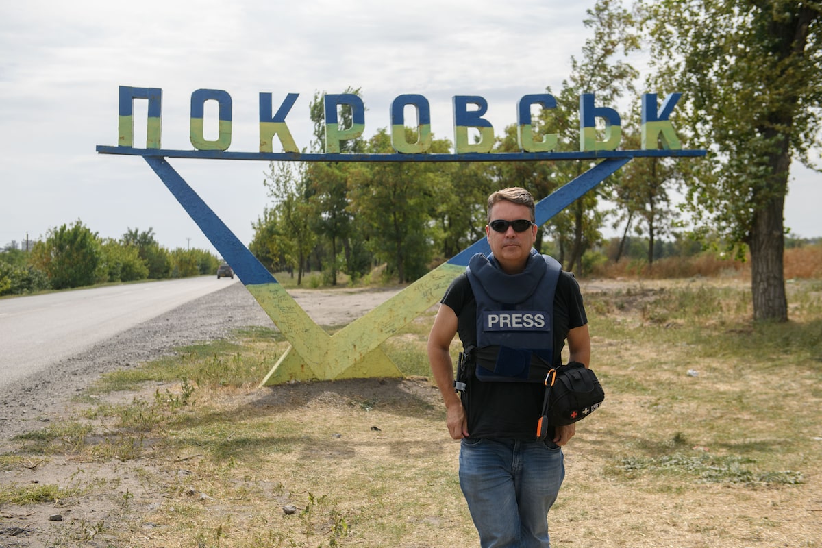 Foreign correspondent Mark MacKinnon receives World Press Freedom Canada’s career achievement award