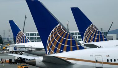 United flight diverted to Wisconsin after passenger’s ‘multiple attempts’ to breach cockpit, crew member says - CTV News