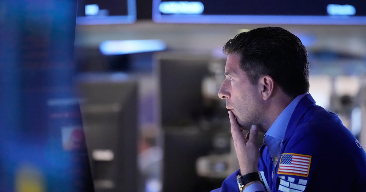 Oil stocks fall from their records