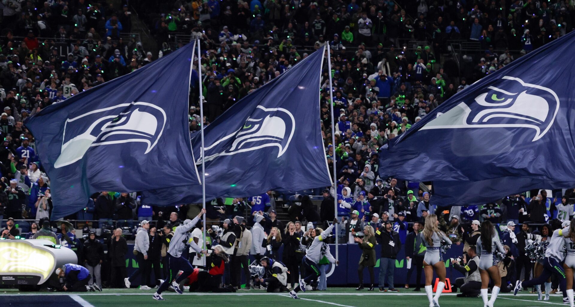 Seahawks Troll Cardinals With 'Arizona Fowl' Photo Ahead 2026 NFL Schedule Matchups