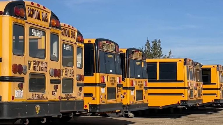 Calgary families face increasing school bus fees in new school year