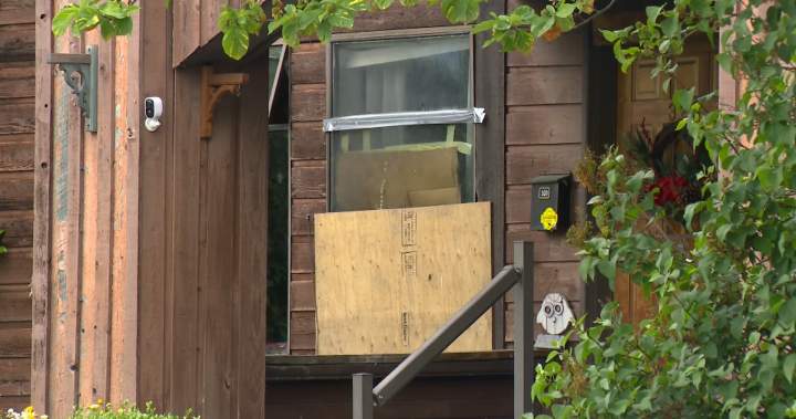 Molotov cocktail thrown into North Vancouver home and the owners don’t know why - BC