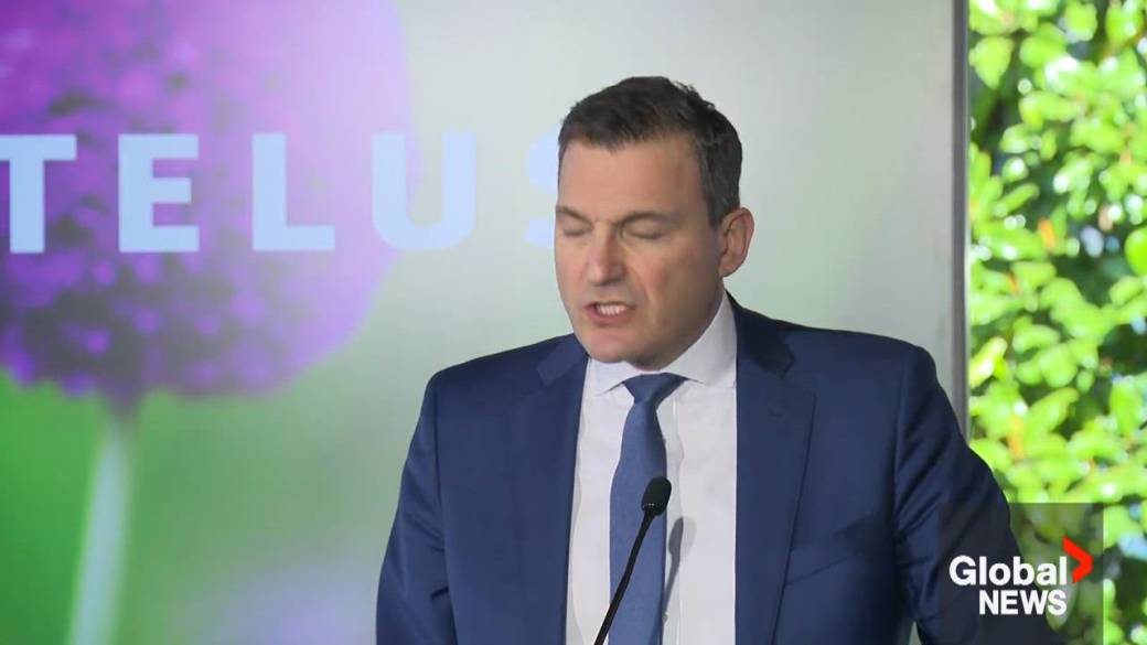 Click to play video: 'Feds announce Telus AI data centre expansion in BC for ‘sovereign’ computing'