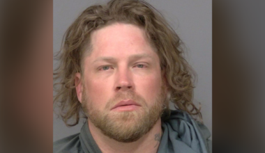 Brampton man accused of trying to lure child into changing room stall at rec facility