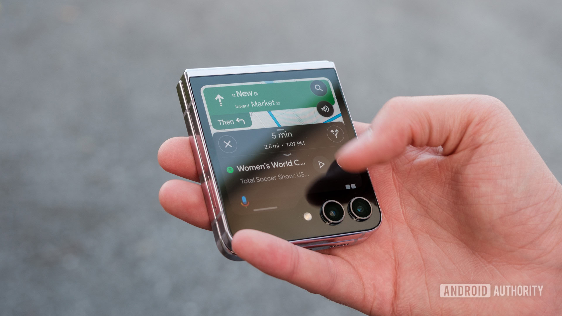 Samsung Galaxy Z Flip 5 google maps layout Samsung Galaxy Z Flip 5 google maps layout