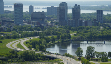 2-year-old dies after being pulled from Ottawa River: police