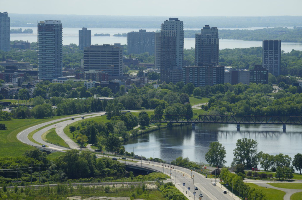2-year-old dies after being pulled from Ottawa River: police