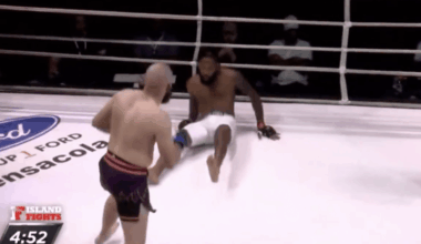 Phil Rowe scores wild comeback submission win