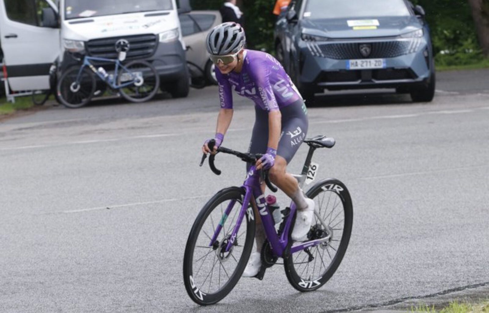 Sidney Swierenga sprints to podium at GP du Morbihan Féminin
