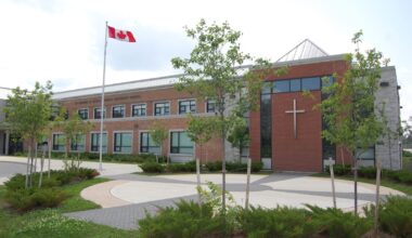 Bomb threat targets 9 Oakville and Burlington schools, police say