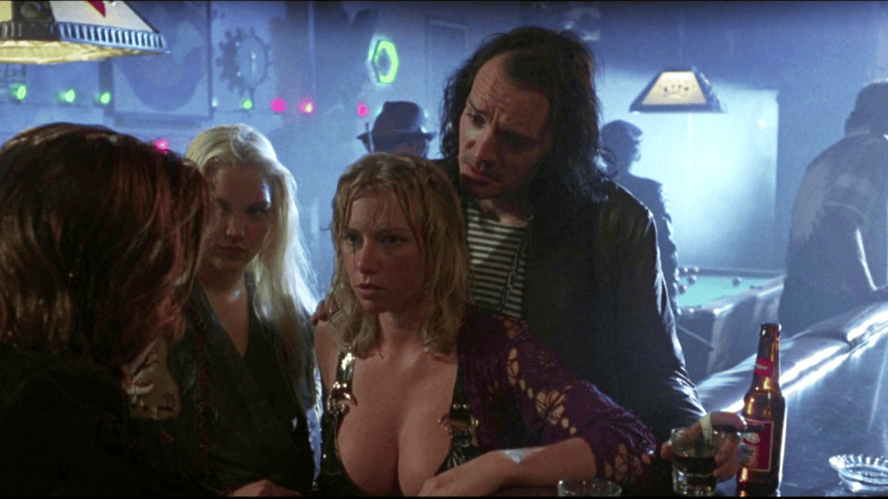 James Cameron’s Extremely R-Rated 90s Sci-Fi Thriller Is Impossible To Watch Online