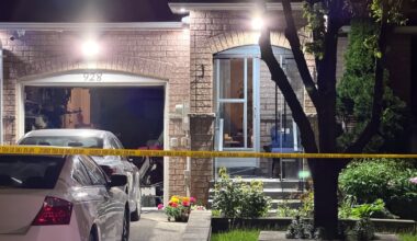 Stabbing at Mississauga home sends 2 to hospital