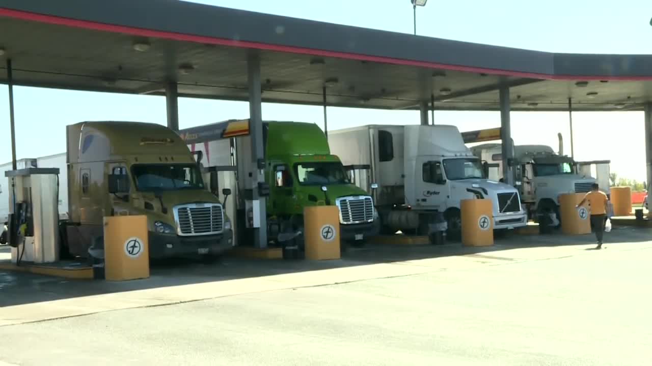 Click to play video: 'CBSA experiences IT outage'