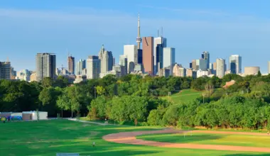 Toronto sees dramatic temperature drop today after first heat wave of the year
