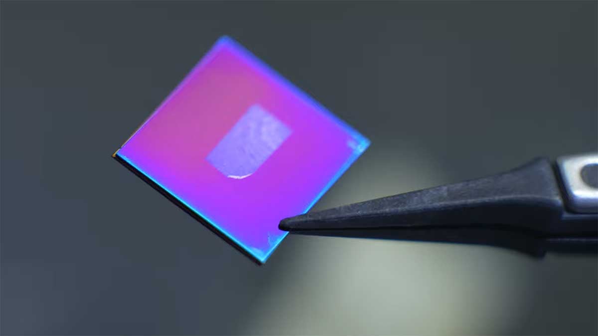 Researchers in the US have demonstrated a centimetre-scale carbon nanotube film with what they describe as a record-breaking ability to convert light frequencies, a breakthrough that could strengthen the optical foundations underpinning next-generation communications and computing systems used in the internet of things (IoT) ecosystem.