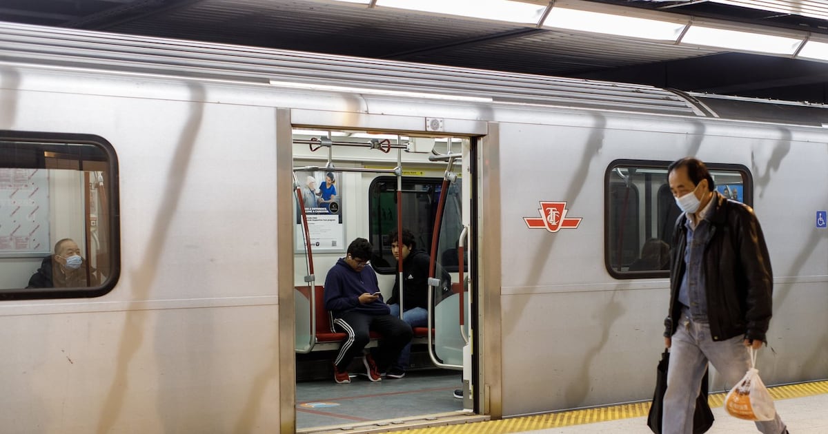 TTC subway station barriers aren't enough to keep riders safe: transit group