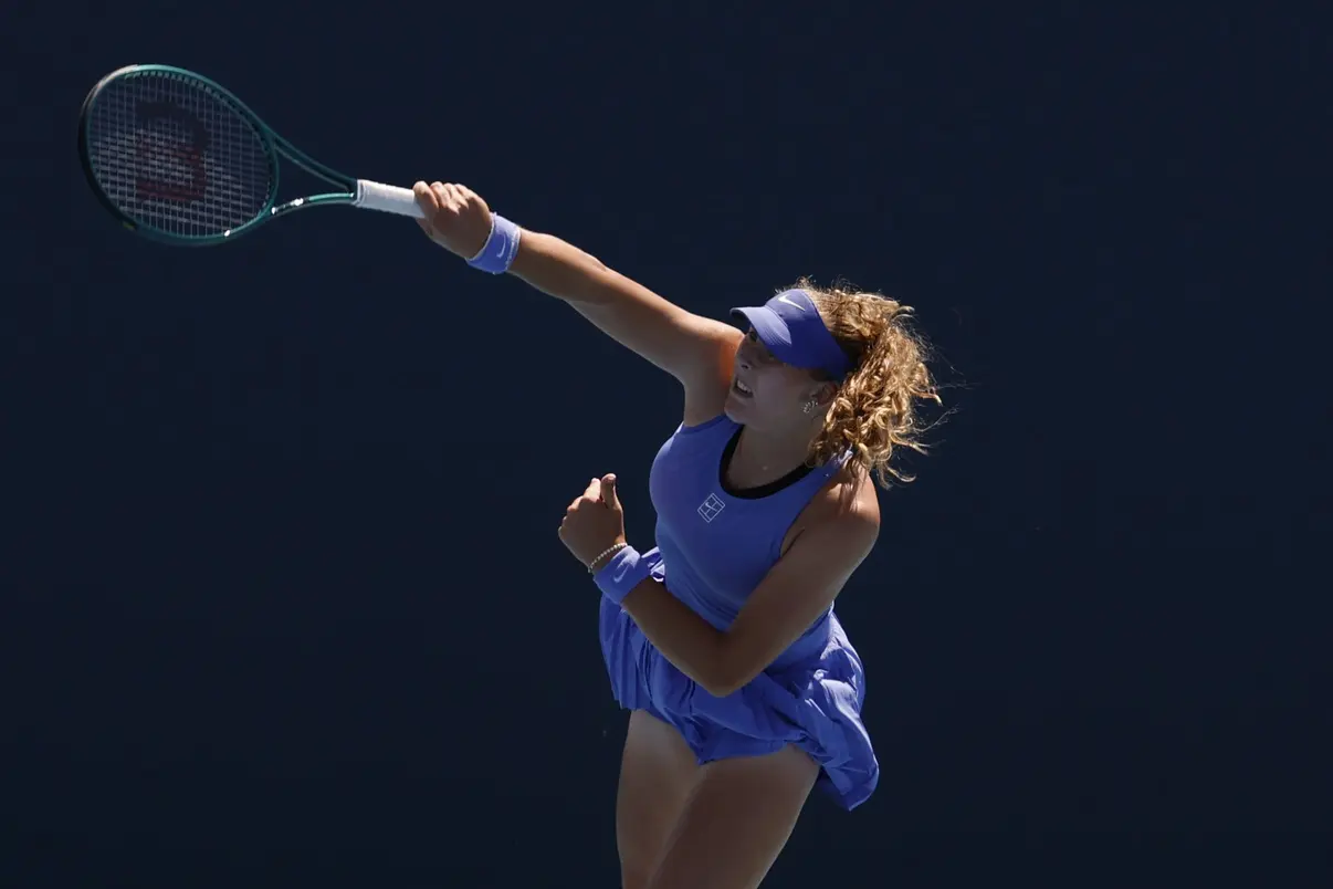 Mirra Andreeva in action ahead of WTA Rome.