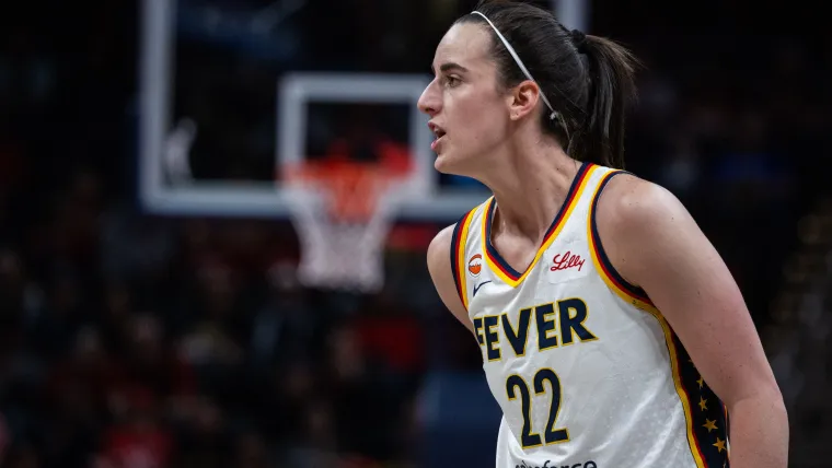 Fever coach reveals Caitlin Clark concern level after injury scare image