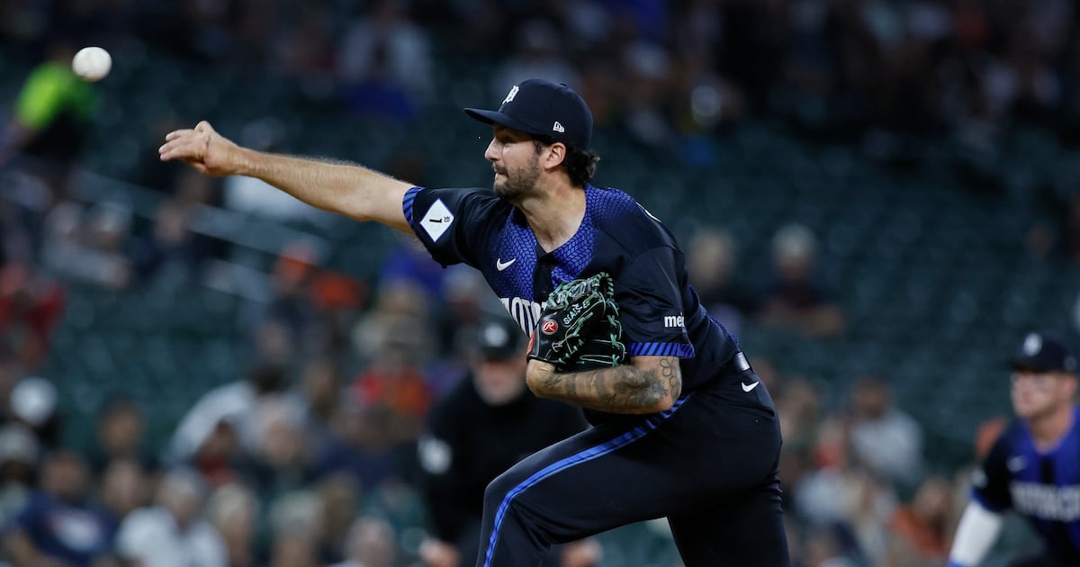 Toronto Blue Jays add Charles McAdoo, Connor Seabold to roster; Lenyn Sosa (wrist) lands on IL