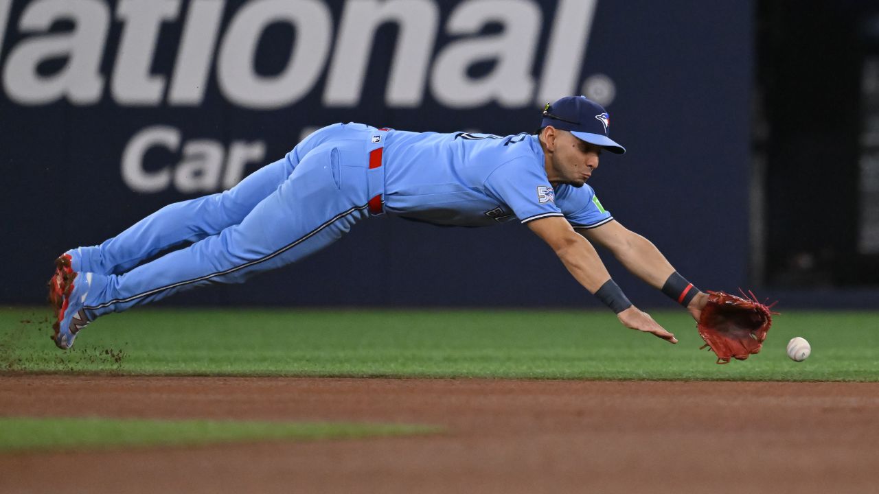 Blue Jays chase Skenes to extend win streak to four
