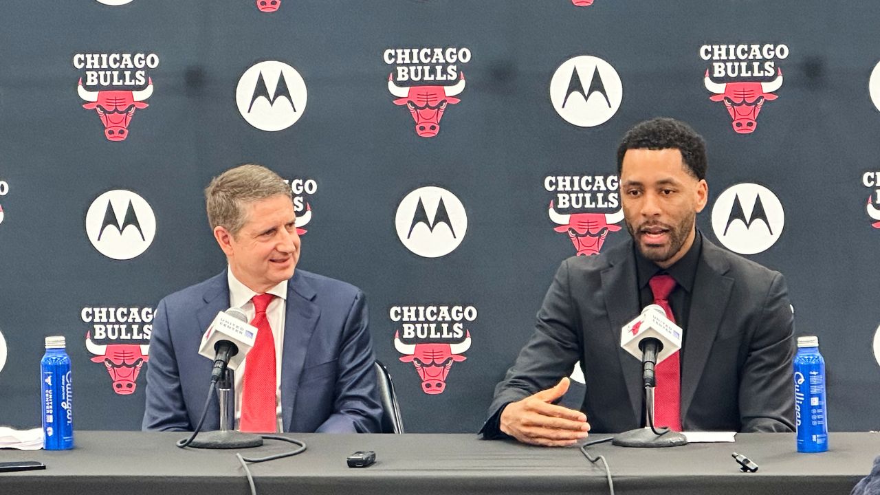 Report: Bulls finalizing deals to add to new front office