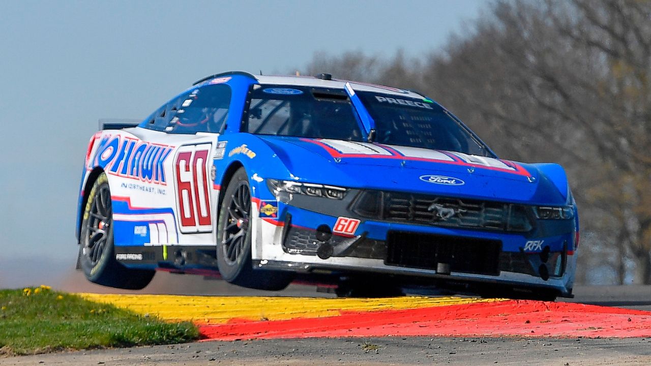 Larson, Blaney and Elliott involved in early crash at NASCAR all-star race