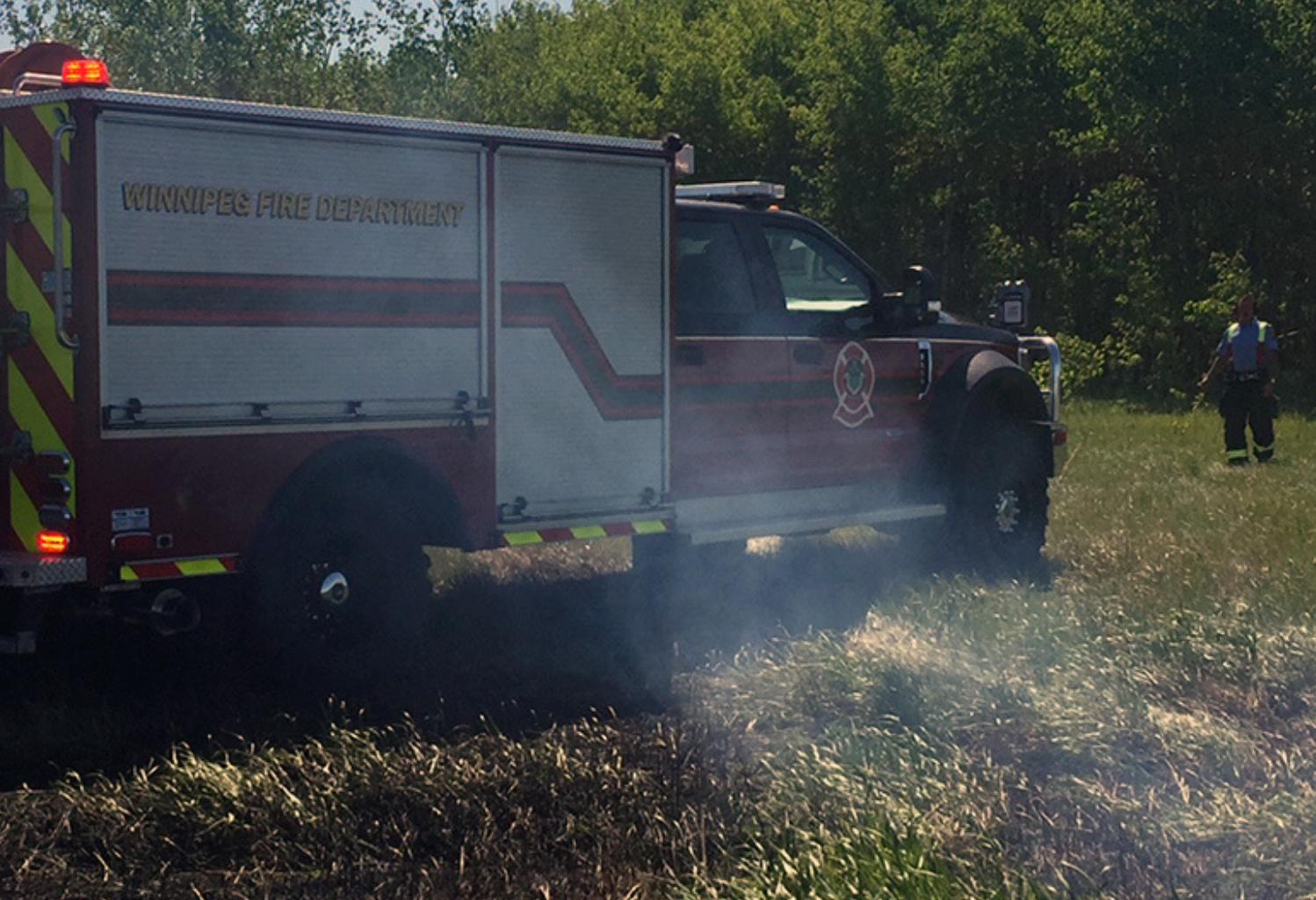 Strong winds, dry conditions raise wildfire risk in Winnipeg