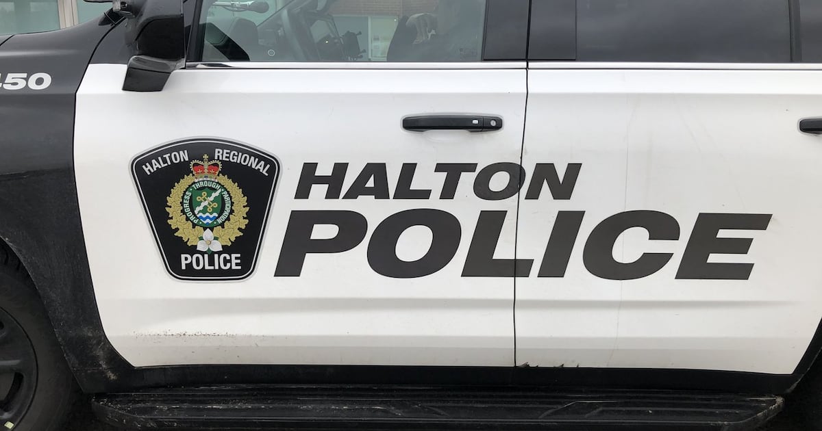 Halton schools receive bomb threats, police investigating
