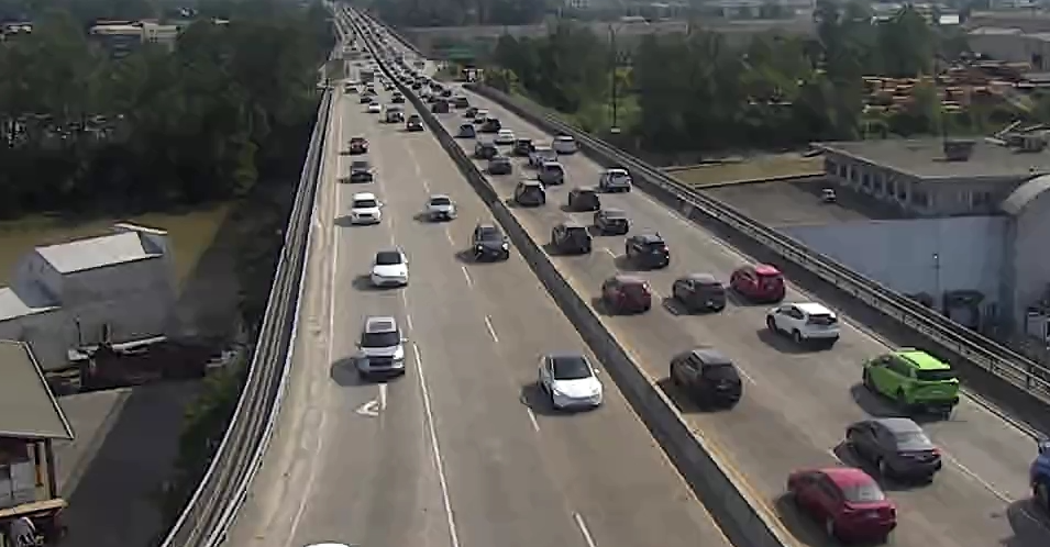 Major delays in both directions on Knight Street Bridge