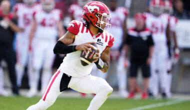 Stampeders extend quarterback Vernon Adams Jr. through 2028