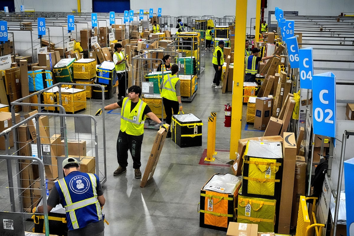 U.S. economy grew 2% from January to March, recovering from federal shutdown
