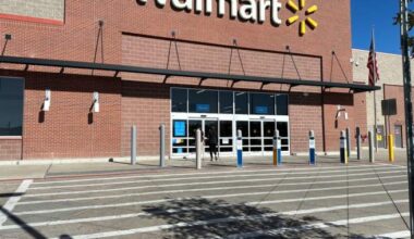 Walmart says lower-income shoppers are ‘navigating financial stress’ - National