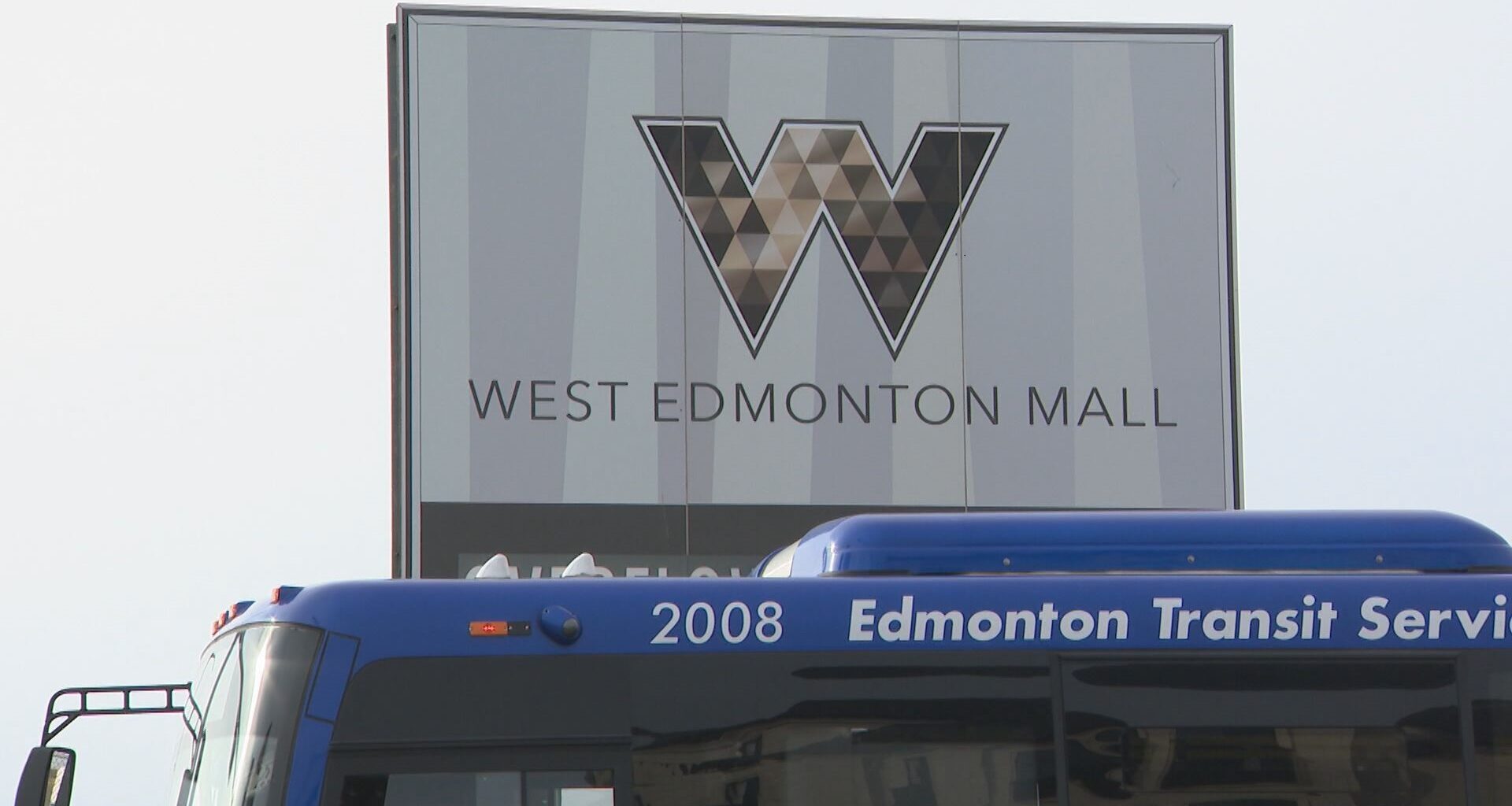 Fingerprints at crime scene lead to arrest in West Edmonton Mall jewellery store theft